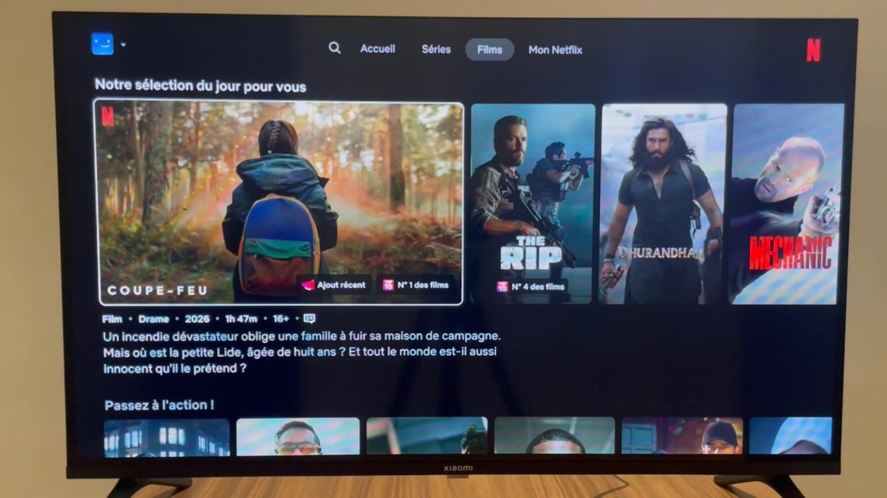Application Netflix sur un téléviseur, page Films, prête à lire une sélection