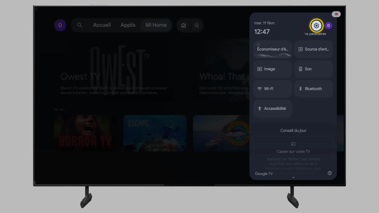 Panneau des réglages rapides d’une TV TCL Google TV avec l’icône Tous les paramètres entourée