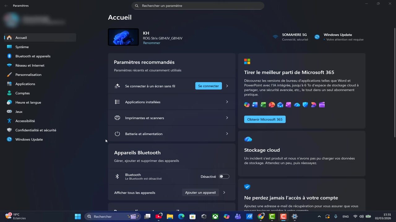 Page d’accueil des Paramètres de Windows 11 avec le réseau Wi-Fi connecté et le raccourci « Se connecter à un écran sans fil »