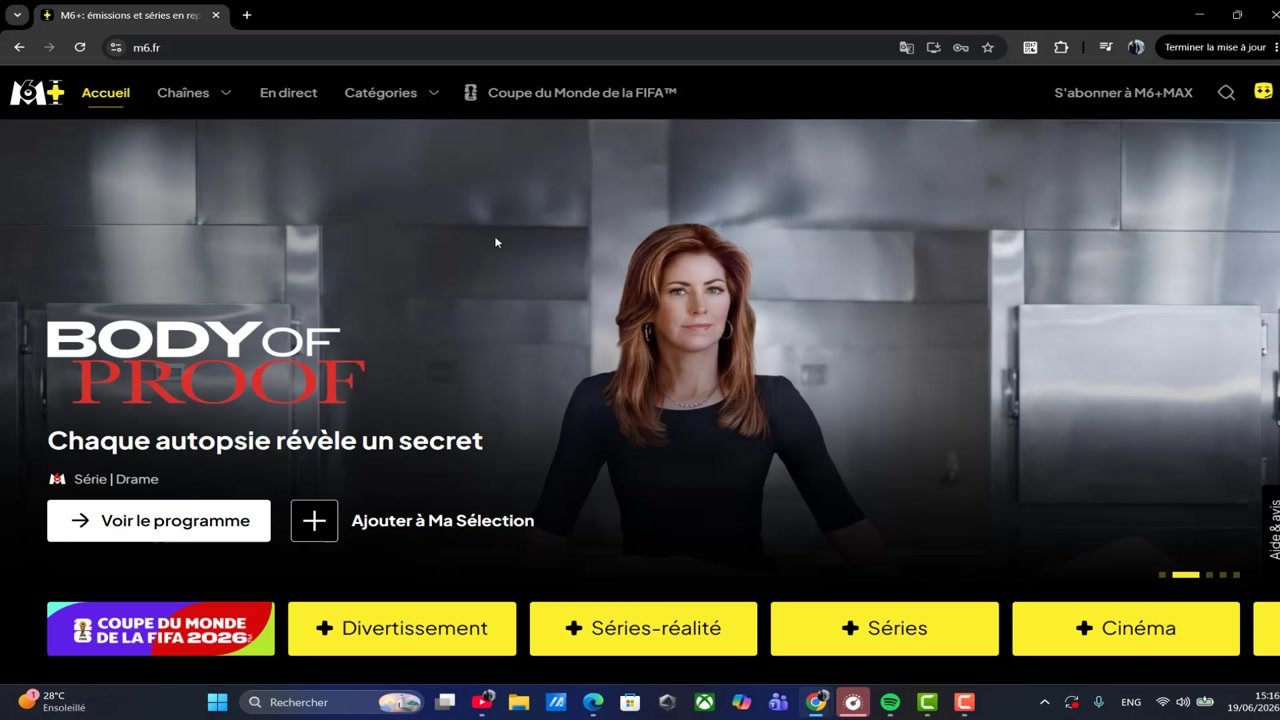 Rendez-vous sur M6+ et connectez-vous à votre compte, ou créez-en un si nécessaire.